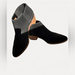 Dolce Vita Keiton Black Suede Bootie Wide 7.5